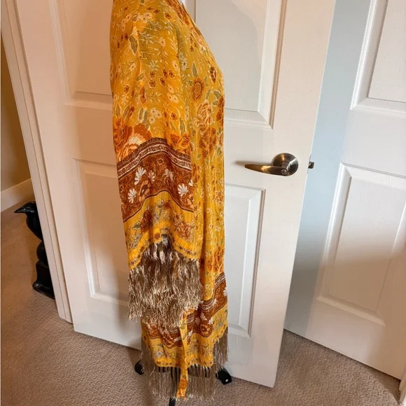 Spell Horses Short Fringe Robe M/L EC - Picture 5 of 9